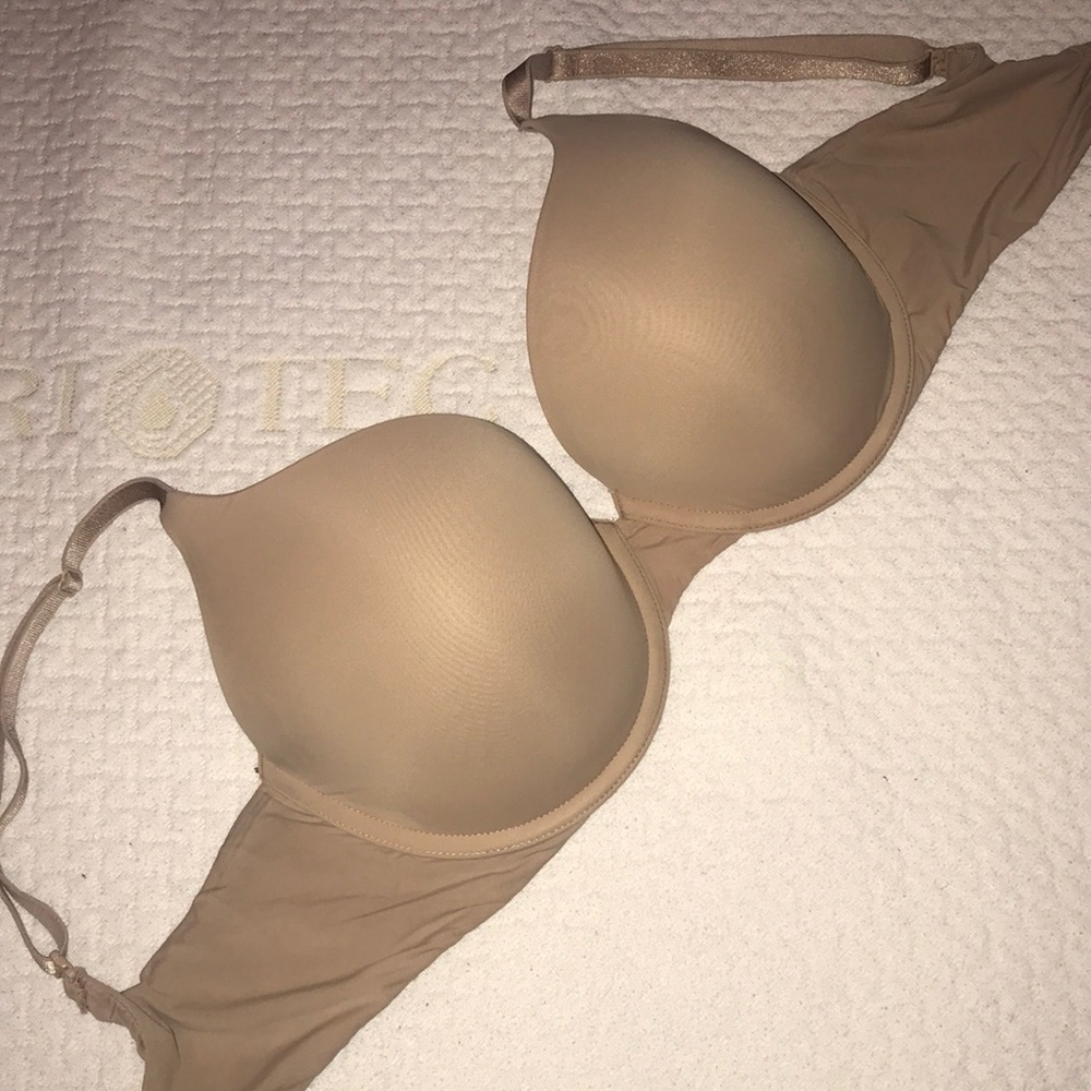 Victoria’s Secret 34DD Bra